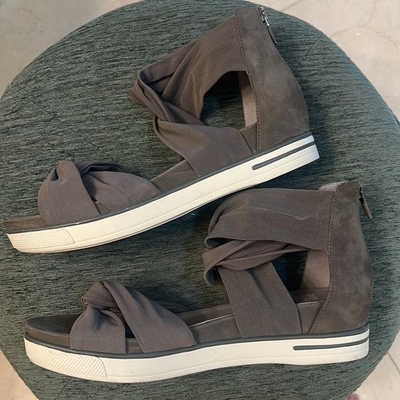 Eileen Fisher Zanya Mesh Gray Sneaker Sandal - Picture 6 of 11
